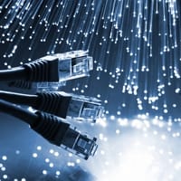 CONECTÂND LUMEA PRIN TEHNOLOGIE AVANSATĂ VEROBIT SRL a dezvoltat soluții software care susțin și îmbunătățesc infrastructura de telecomunicații, facilitând comunicațiile eficiente și sigure.